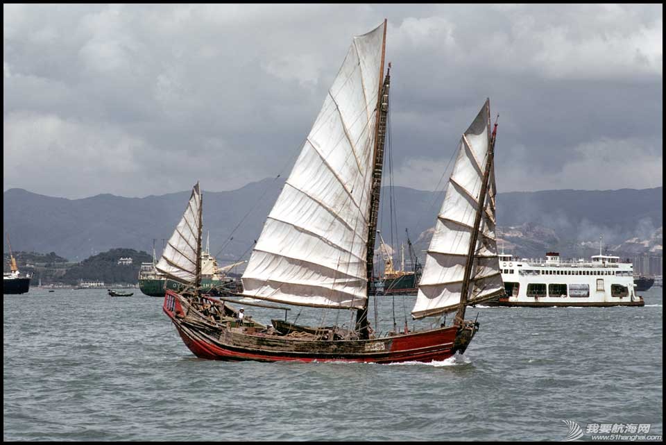 1973-05-007-Web-Junk Photographed in Victoria Harbour Hong Kong Oct 1973.jpg