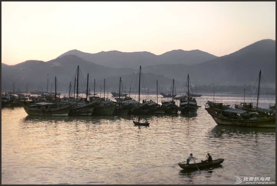 1973-17-086-in Macau\\\'s Porto Interior, - the old inner harbour .jpg