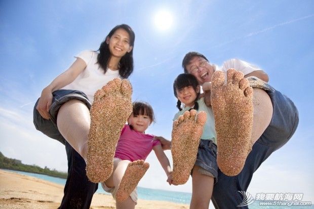 bigstock-Happy-Asian-Family-Enjoy-Summe-31132679-620x413.jpg