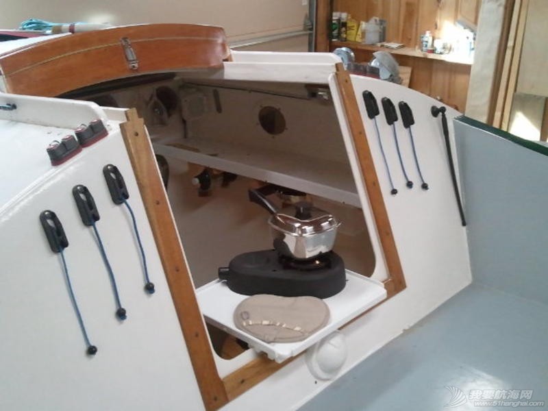 Cmpnwy_seat_with_Galley_Stove.jpg