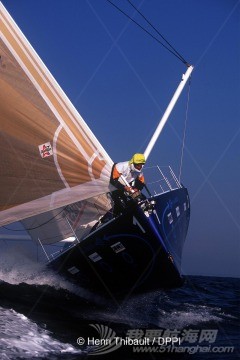 sailing-presentation-vendee-globe-2000-2001-photo-henri-thibault-dppi-yves-parli.jpg