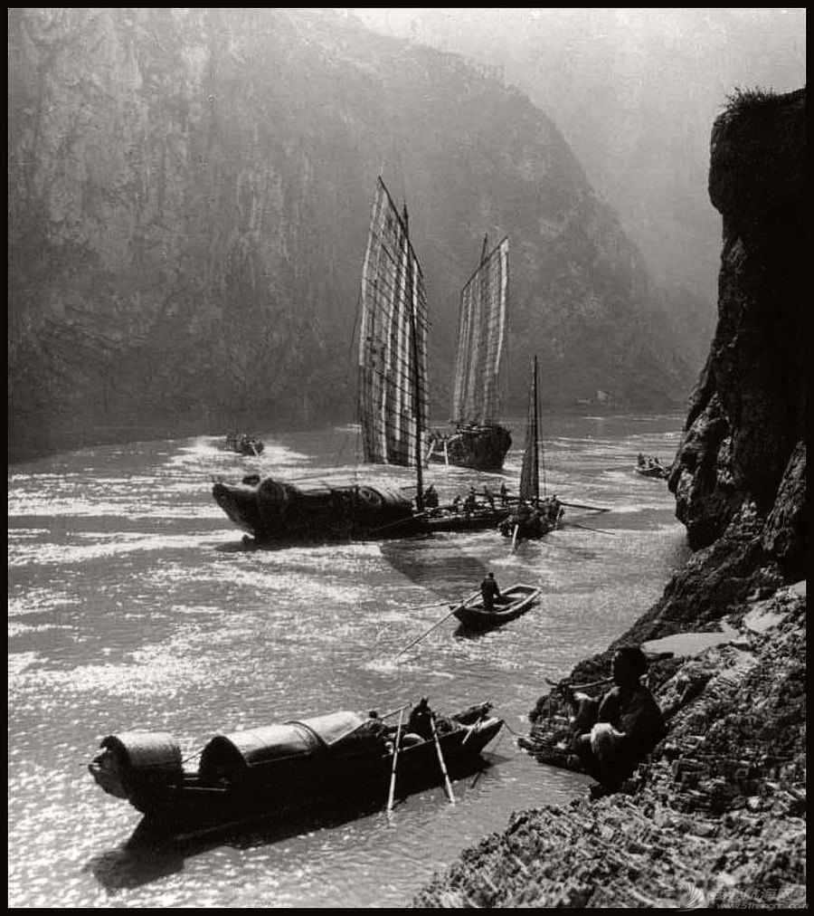 vintage-boats-of-old-china-junks-in-the-1900s-06.jpg