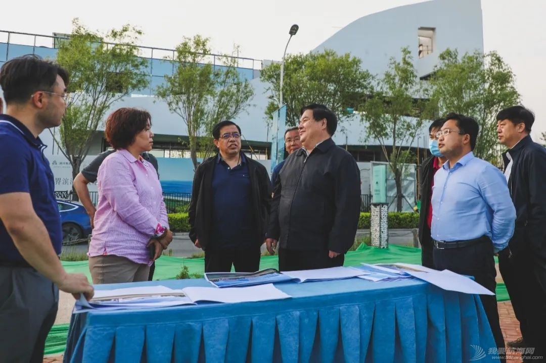 秦皇岛市市委副书记、市长张瑞书会见抵秦夏训的国家帆船帆板队一行w4.jpg