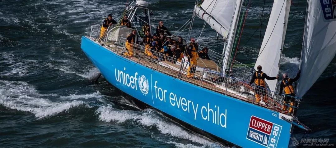 联合国儿童基金会号赛队驶向德班转移病患船员w2.jpg