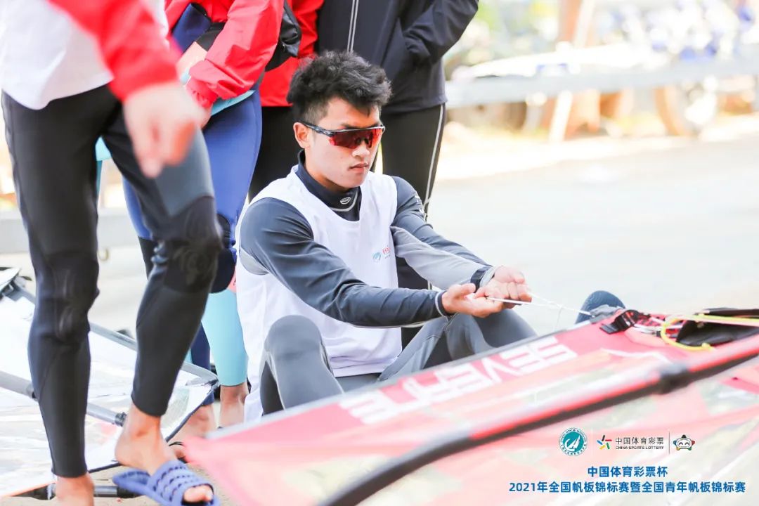 中国体育彩票杯2021年全国帆板锦标赛暨全国青年帆板锦标赛海口开幕w5.jpg