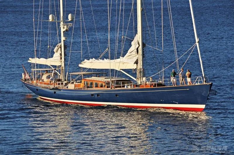 在2022 St Barths Bucket角逐的12 艘杰出的超级帆船w10.jpg