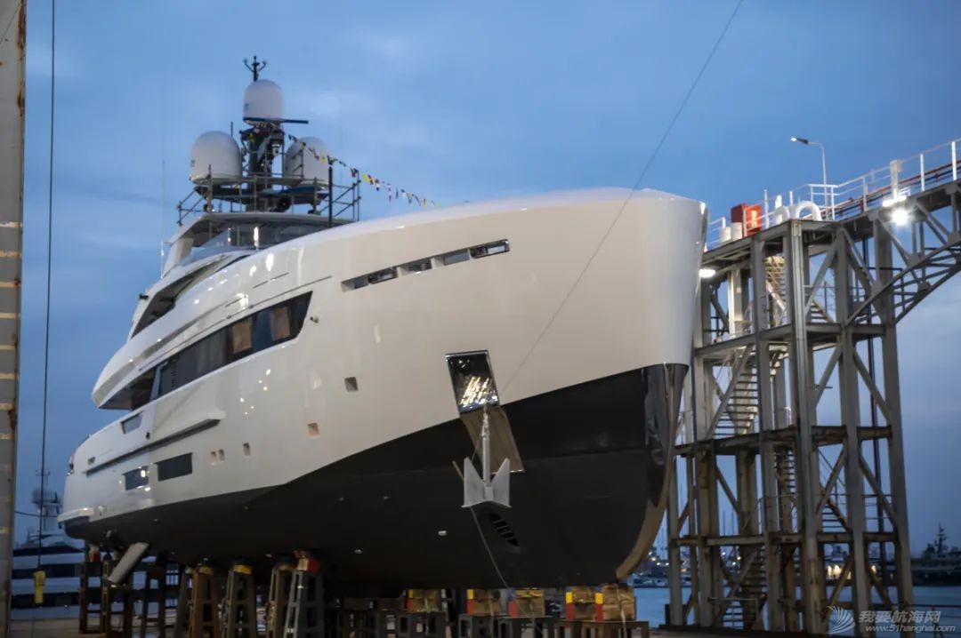 Tankoa Yachts 第4艘50米铝制混合动力游艇下水w4.jpg