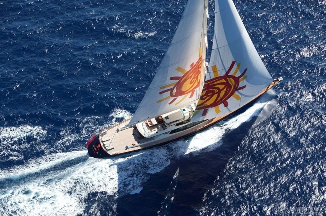 太阳马戏团创始人的超级帆船w4.jpg