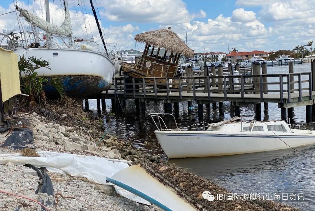飓风伊恩留下一片狼藉,废弃船艇的清除工作成为难题w3.jpg