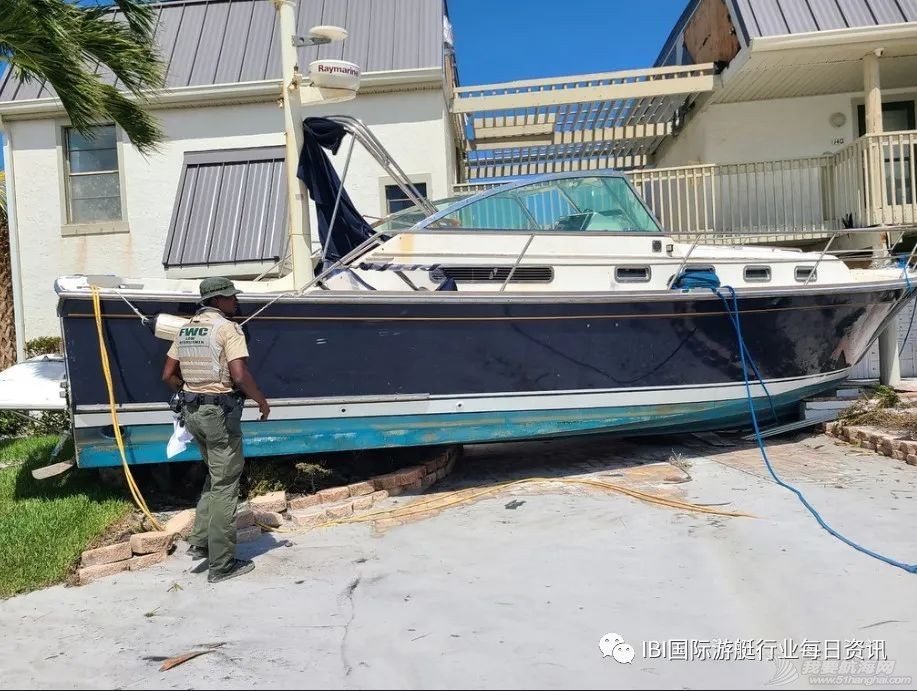 飓风伊恩留下一片狼藉,废弃船艇的清除工作成为难题w5.jpg