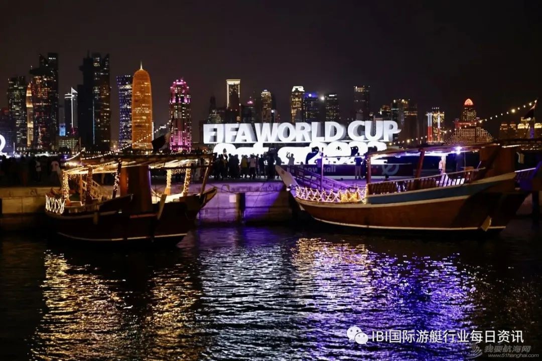 你还在电视上看世界杯?土豪们直接开超级游艇杀到卡塔尔!w5.jpg