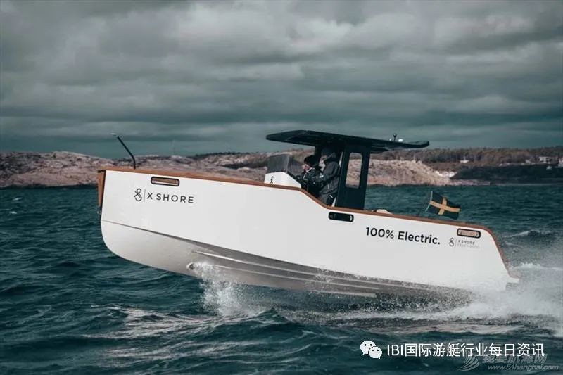 志在颠覆!前特斯拉高管推出全新R30电动游艇,目标年产500艘w3.jpg