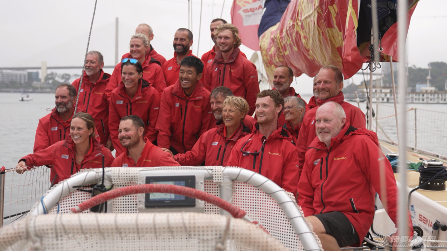 “青岛号”获得2023-24克利伯环球帆船赛首个单赛程冠军w7.jpg