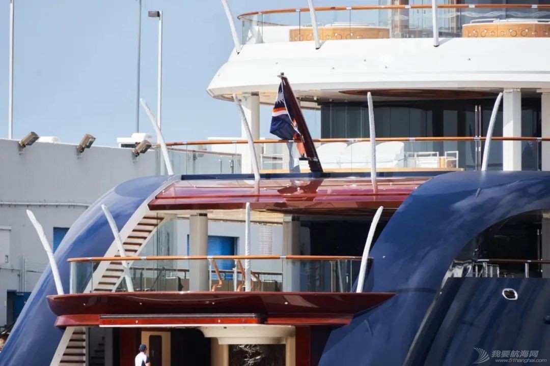 扎克伯格价值3亿美元的超级游艇因何放弃美国国旗?w1.jpg