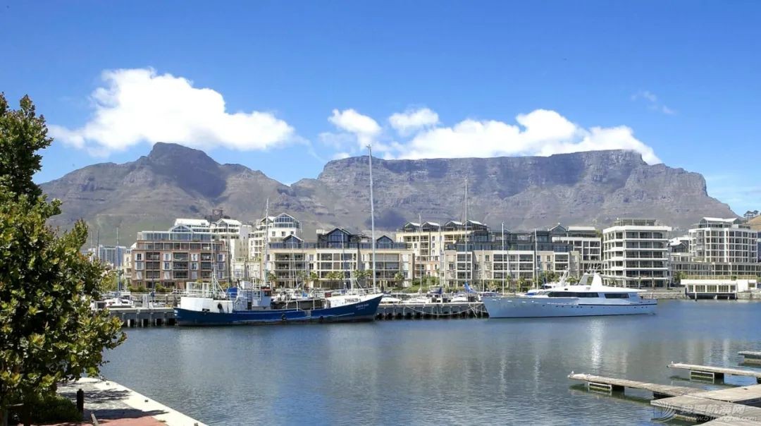 红海航线受阻 南非的超级游艇接待能力正在悄然改变!w1.jpg